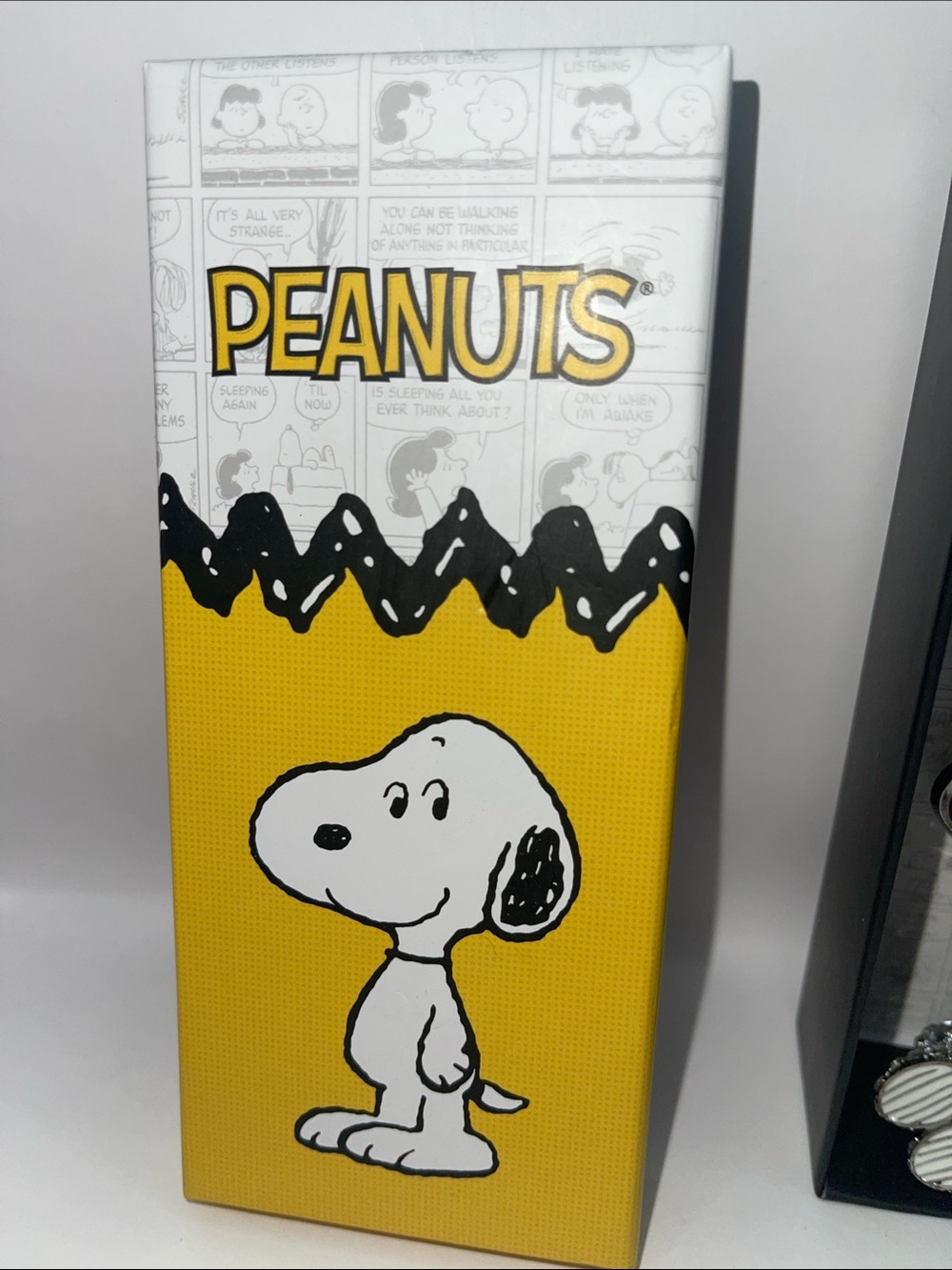 Peanuts Silver Glitter Snoopy Keychain with Red Heart Charm - Picture 3 of 5